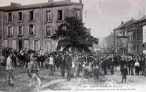 Ouvriers grévistes à Gouraincourt (Meurthe-et-Moselle)